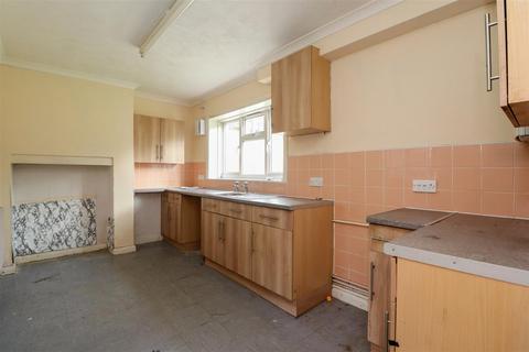 3 bedroom end of terrace house for sale, Rowan Close, Storrington, Pulborough