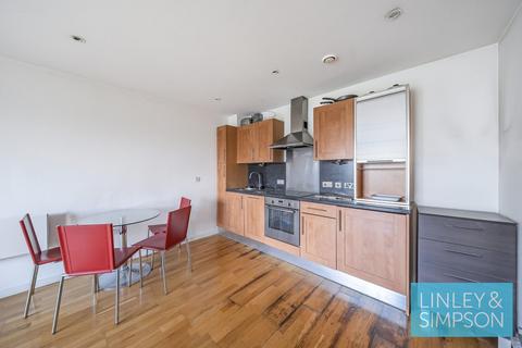 2 bedroom flat for sale, GATEWAY NORTH, CROWN POINT ROAD, LEEDS, LS9