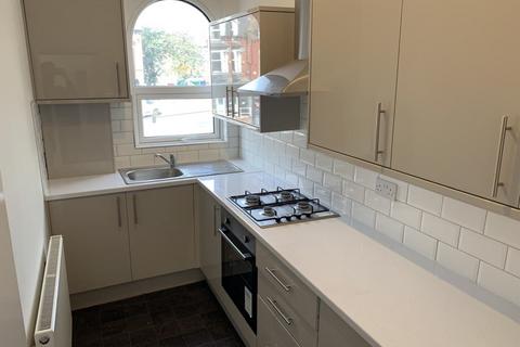 2 bedroom flat to rent, LEEDS LS3