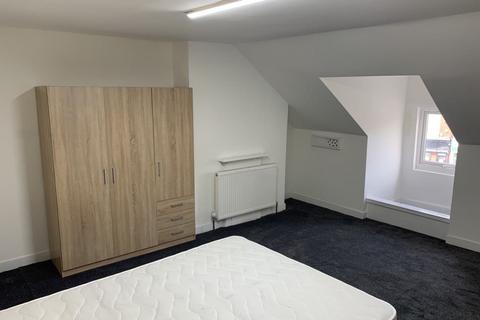 2 bedroom flat to rent, LEEDS LS3