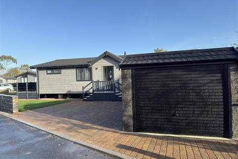 2 bedroom house for sale, Levern Close, Goonhavern