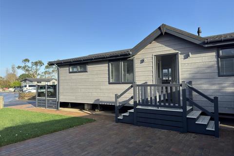 undefined, Levern Close, Goonhavern