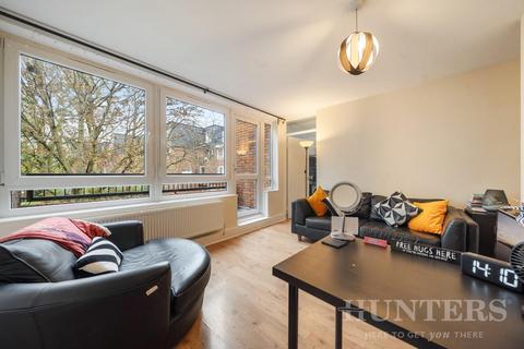 2 bedroom maisonette for sale, Kessock Close, London, N17 9PN