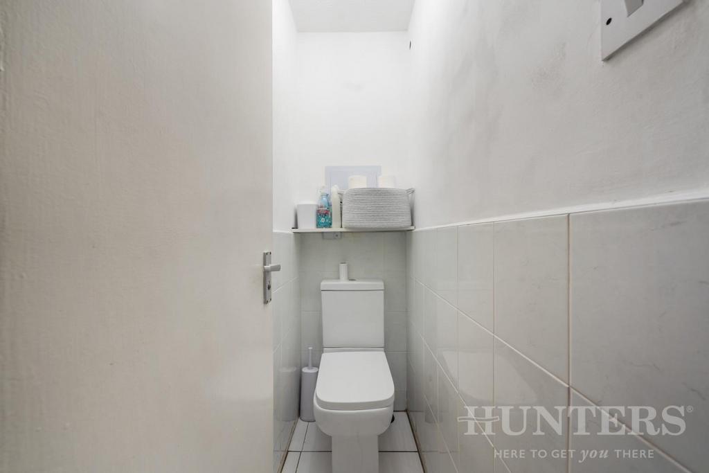 30 Kessock Close N17 9 PN-6.jpg
