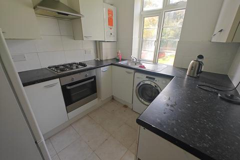 3 bedroom flat to rent, Church Road, Isleworth TW7