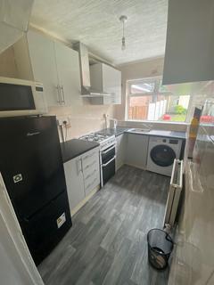 4 bedroom terraced house to rent, Leeds LS6