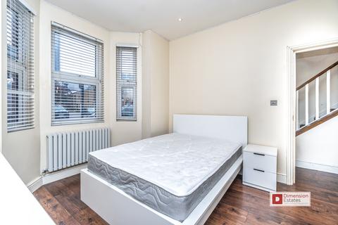 1 bedroom in a house share to rent, Wise Road,  London, E15