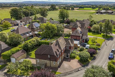 5 bedroom detached house for sale, Meadoway, Aylesbury HP17