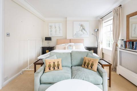 Studio to rent, Chelsea Manor Gardens, Chelsea, London, SW3