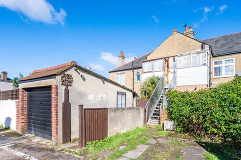 3 bedroom maisonette for sale, Lavender Grove, Mitcham, CR4