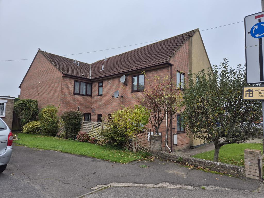 1 Canal Court, Canal Road, Trowbridge, BA14 8 QH