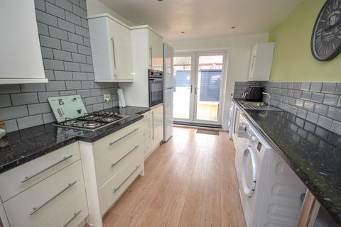 2 bedroom terraced house for sale, Brisbane Avenue, South Shields