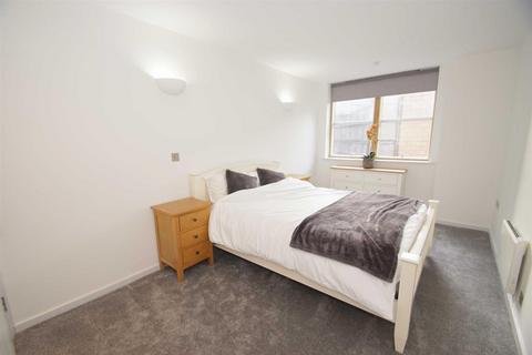 2 bedroom apartment to rent, West Point, Wellington Street, Leeds