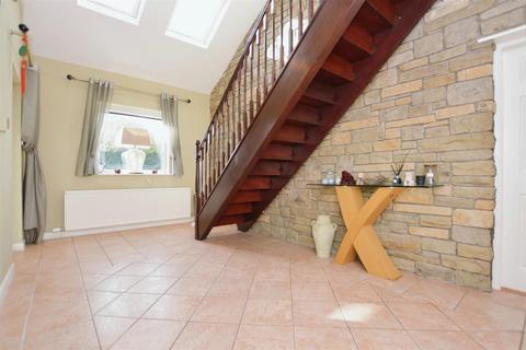 4 bedroom detached house for sale, Station Road, Whitton