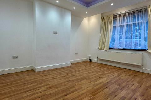 3 bedroom terraced house to rent, West Hill Drive, Dartford DA1