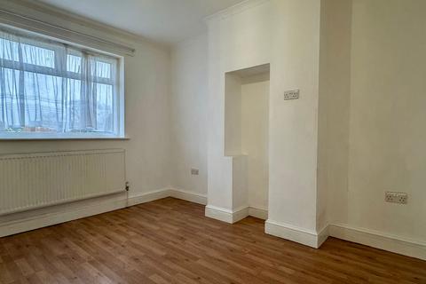 3 bedroom terraced house to rent, West Hill Drive, Dartford DA1