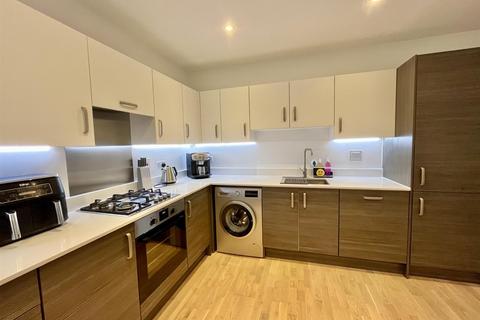 16 Grays Crescent, Newhaven, BN9 9FE