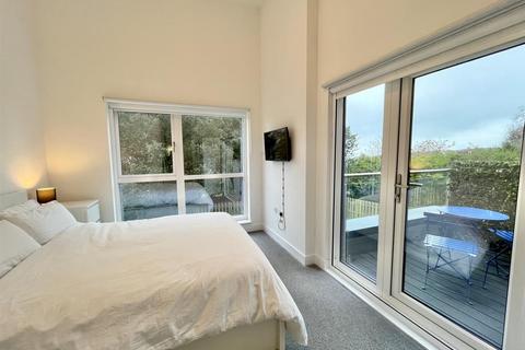 16 Grays Crescent, Newhaven, BN9 9FE