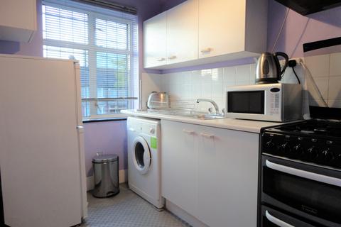 1 bedroom flat to rent, Marnell Way, Hounslow, TW4 (bills included)