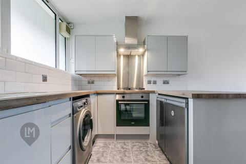 2 bedroom flat to rent, Winterfold Close, London