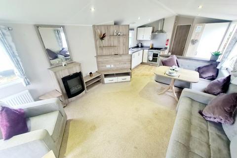 2 bedroom static caravan for sale, Dovercourt Holiday Park