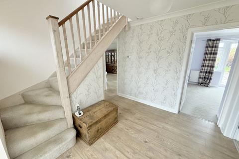 27 Apsley Crescent, Poole, BH17 7LX
