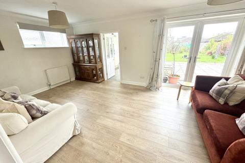 27 Apsley Crescent, Poole, BH17 7LX