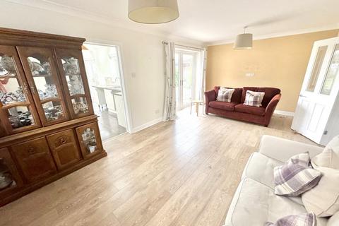 27 Apsley Crescent, Poole, BH17 7LX