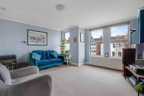 2 bedroom flat to rent, Pelham Road, Beckenham