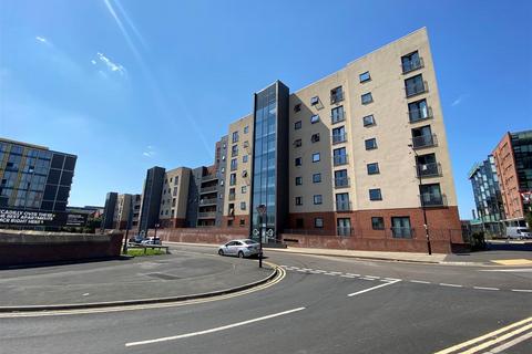 2 bedroom apartment to rent, The Quantum, Chapeltown Street, Manchester, M1 2BH