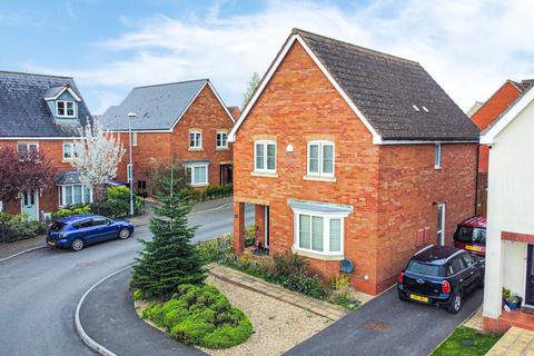 4 bedroom detached house for sale, Lotus Drive, Bridgwater.