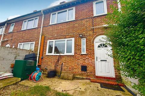 3 bedroom terraced house for sale, Lawrence Avenue, Catfoss, Hull