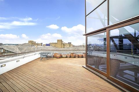 3 bedroom penthouse to rent, Triangle Court, Three Oak Lane, Shad Thames, London, SE1