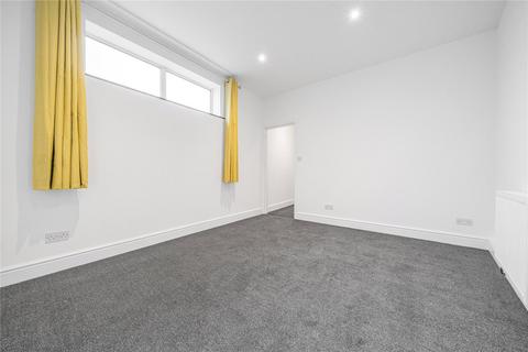 2 bedroom apartment for sale, High Street, Aldershot GU12