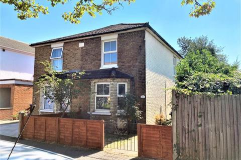 2 bedroom semi-detached house to rent, Board School Road, Woking GU21