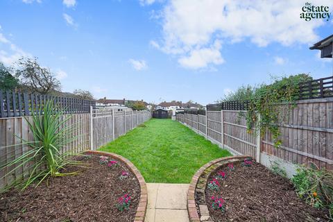 2 bedroom terraced house for sale, Hawkdene, Chingford, E4