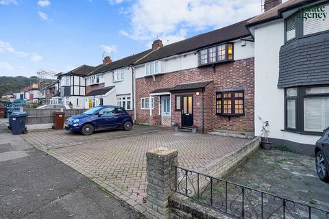 2 bedroom terraced house for sale, Hawkdene, Chingford, E4