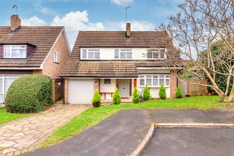 4 bedroom detached house for sale, Chiltern Close, Bushey