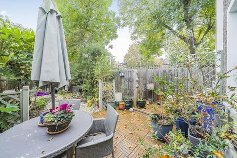 1 Stanley Gardens, Mitcham, CR4 2BS