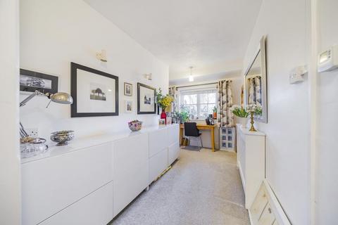 1 Stanley Gardens, Mitcham, CR4 2BS