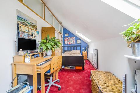 1 Stanley Gardens, Mitcham, CR4 2BS