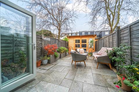 2 bedroom terraced house for sale, Harper Mews, Earlsfield