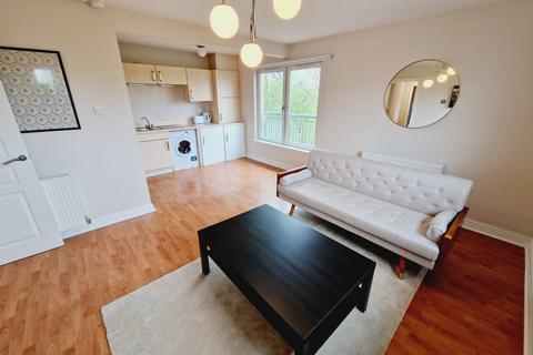 2 bedroom apartment to rent, Shields Road, GLASGOW G41