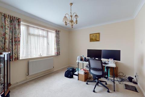 22 Bucks Cross Road, Northfleet, Gravesend, DA11 7ES