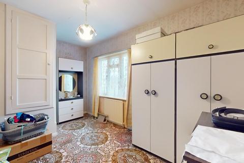 22 Bucks Cross Road, Northfleet, Gravesend, DA11 7ES