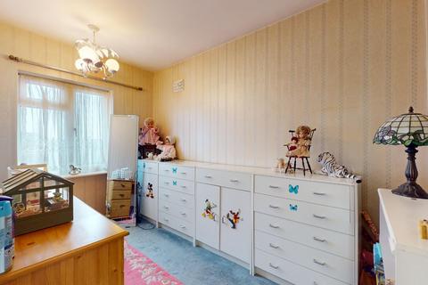 22 Bucks Cross Road, Northfleet, Gravesend, DA11 7ES