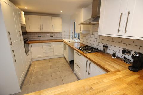 2 bedroom flat for sale, Gander Green Lane, North Cheam SM3