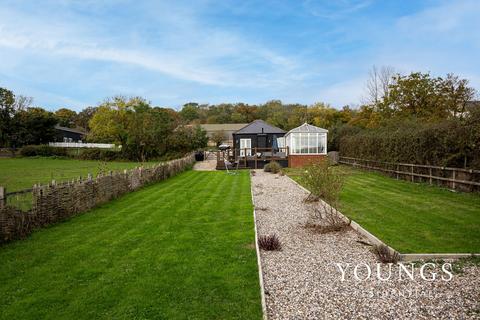 3 bedroom detached bungalow for sale, Old Hill Avenue, Langdon Hills, SS16