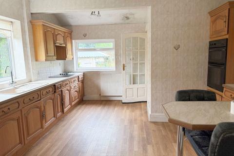 4 bedroom detached bungalow for sale, Moss Delph Lane, Aughton, L39 5BH