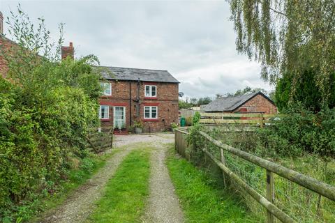 3 bedroom semi-detached house for sale, Alpraham Green, Alpraham